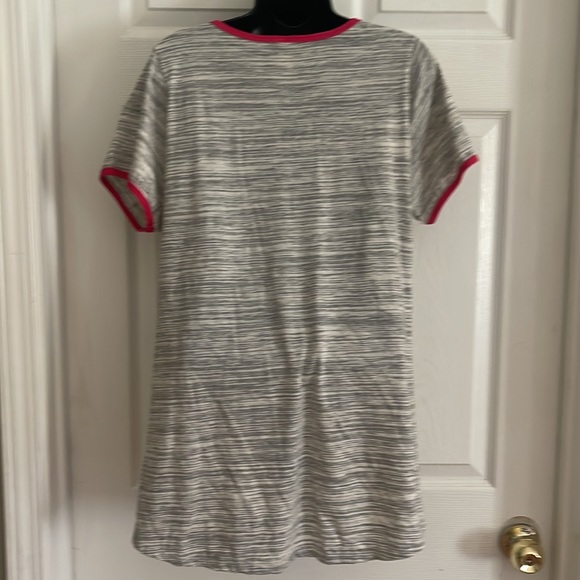 LuLaRoe classic T size L - Picture 3 of 5
